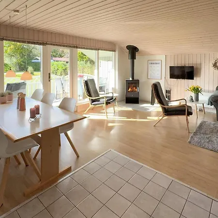 3 Bedroom Pet Friendly In Hemmet