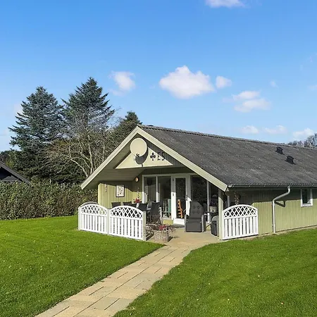 3 Bedroom Pet Friendly In
