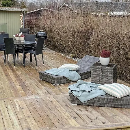 3 Bedroom Pet Friendly In