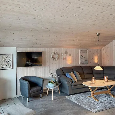 3 Bedroom Pet Friendly In Holiday home Hemmet